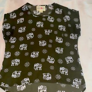 Dress shirt size medium